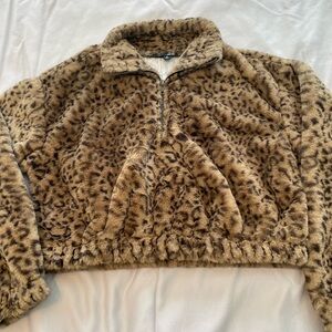 Women’s Cheetah Print Crop 1/2 zip fleece